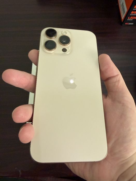 iPhone 16 Pro Max, 256 GB, Desert Titanium, Battery Capacity 100%