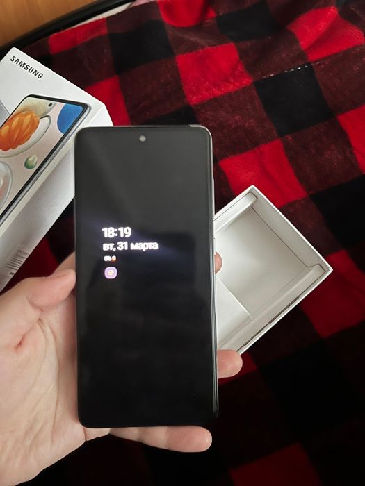 Самсунг А51 128 гигабайтов