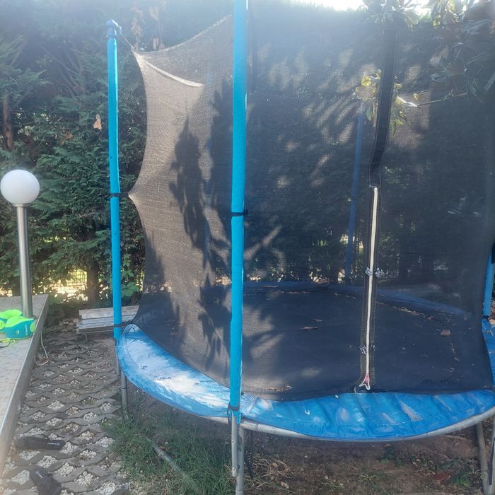 Trambulina copii diametrul de 2,4 m