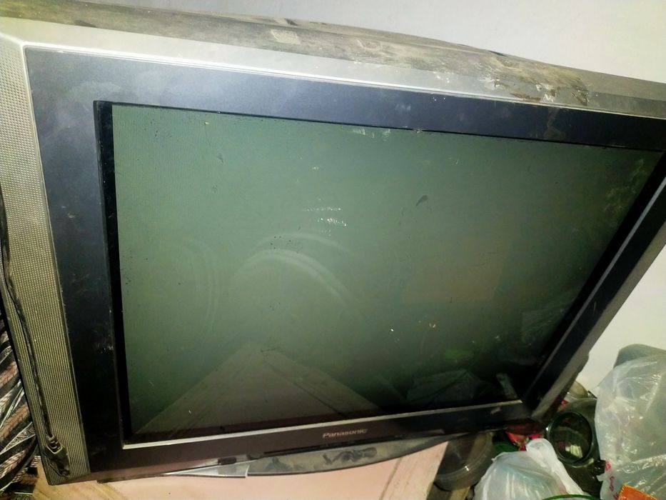 Телевизор Самсунг и Панасоник