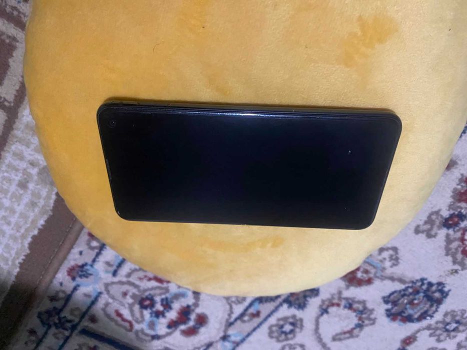 Samsung s10e.              .