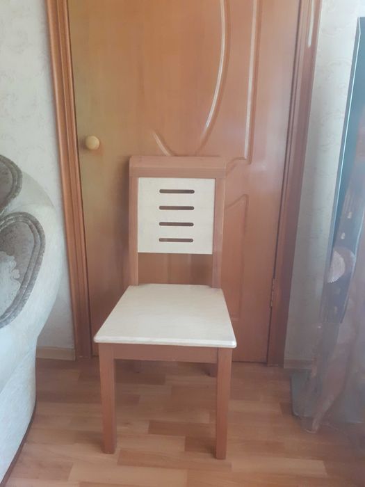 Продам 5 стульев