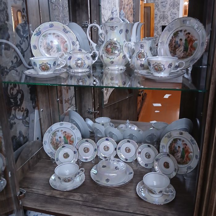 Madonna servis sotiladi 14 personli