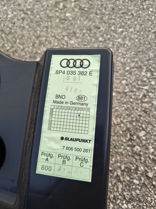 Буфер с тонколони blaupunkt за Ауди А3 8П - 4 врати