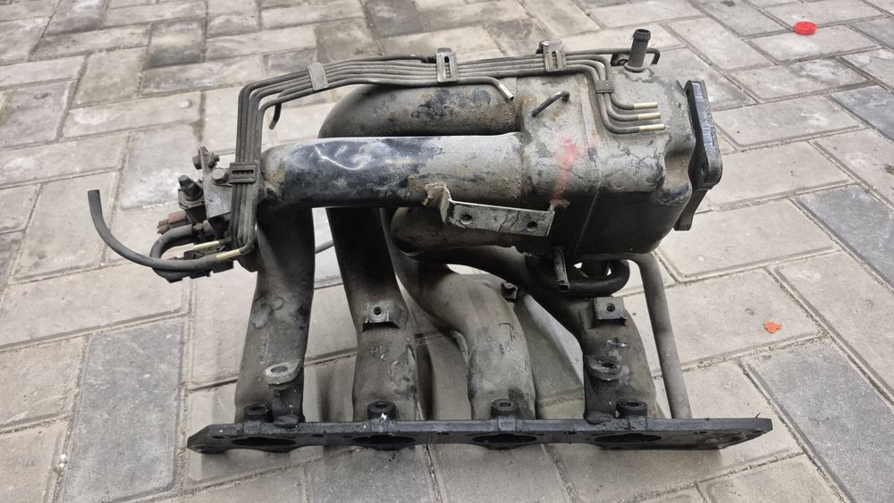 Впускной коллектор 4g64