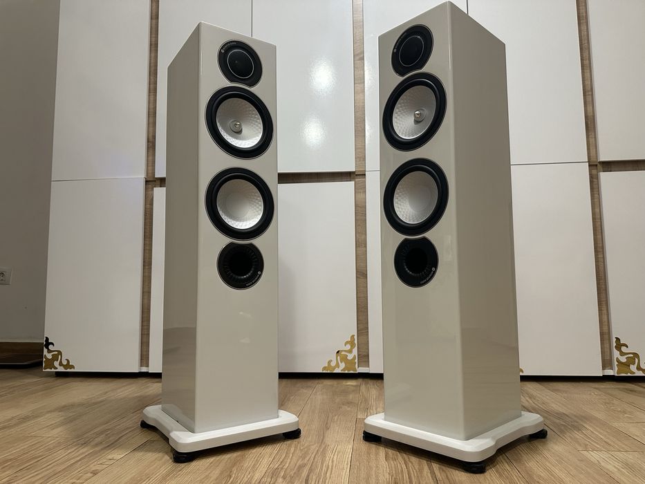 Vând schimb boxe Monitor Audio rx6 silver high end albe. Sunet top ...