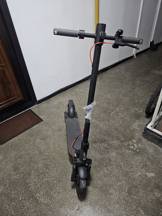 Trotineta electrica Xiaomi Scooter Elite