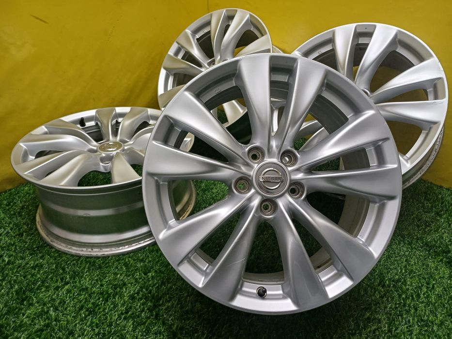 Диски R18 5x114.3 на Nissan и другие.