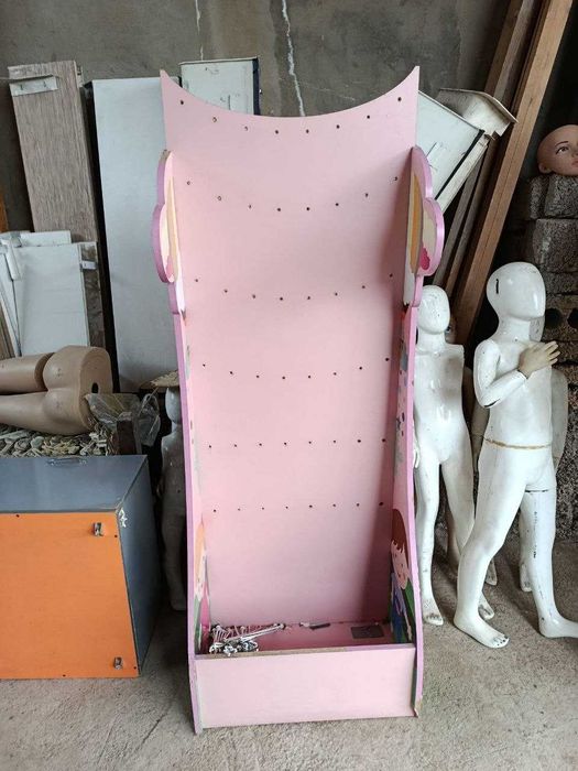 стенд для носков итд.