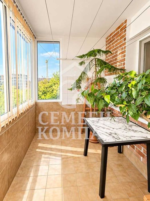 Продава се Тристаен апартамент в Пловдив, Младежки Хълм - 107 кв.м за 2141 €/кв.м - Снимка #10