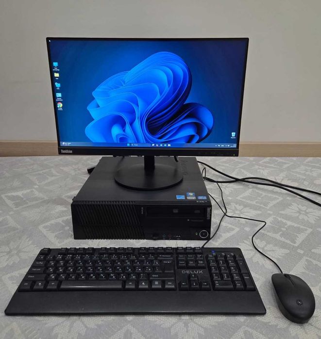 Продам комплект Lenovo ThinkCentre M92p с монитором