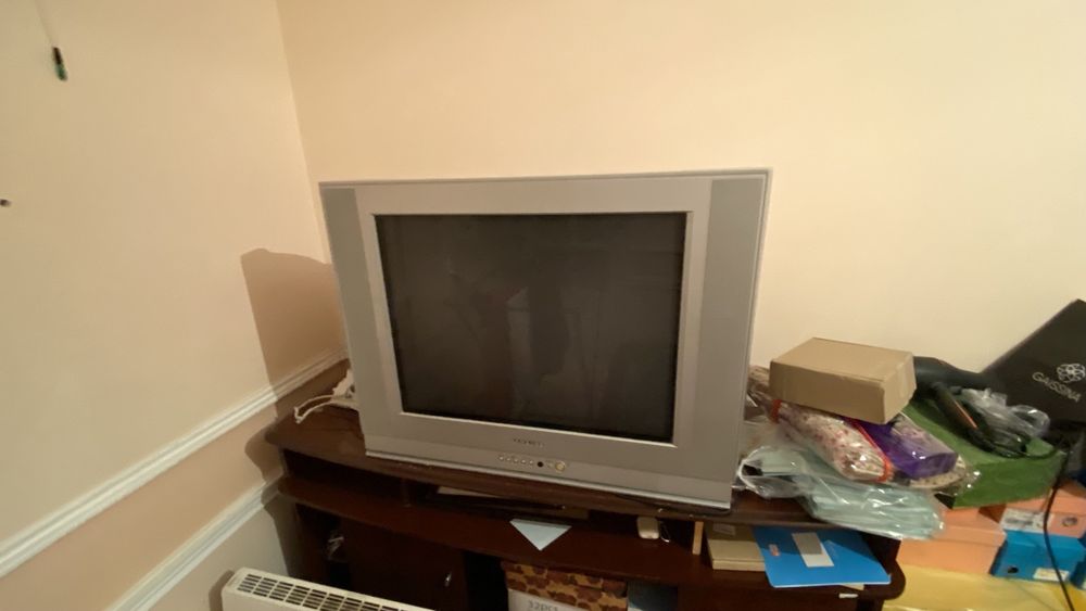 Продаётся старый телевизор