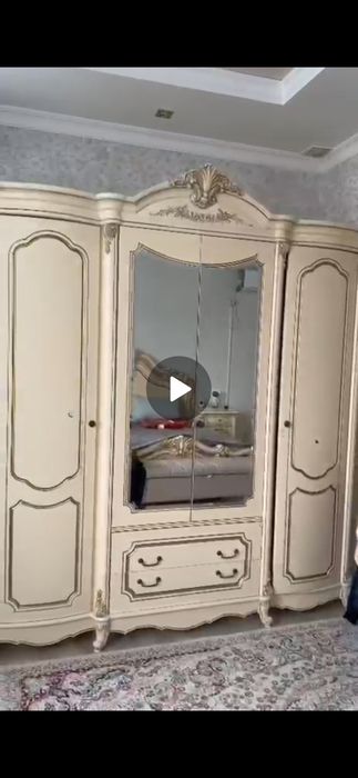 Продам комплект мебели