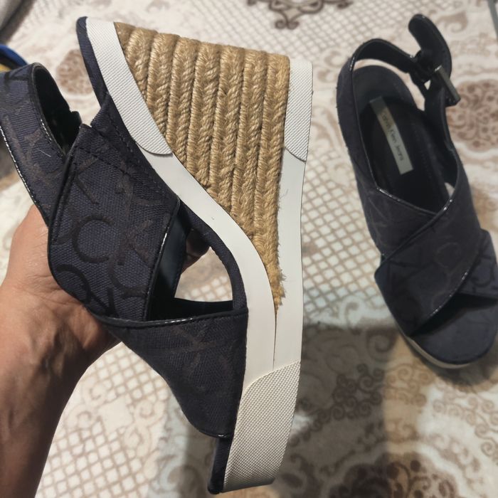 Малки нежни краченца