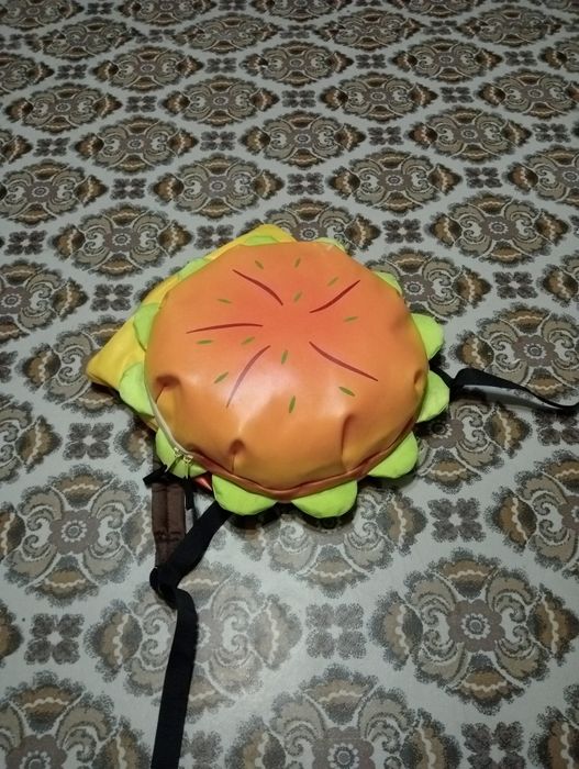 рюкзак бургер,деньги нужны