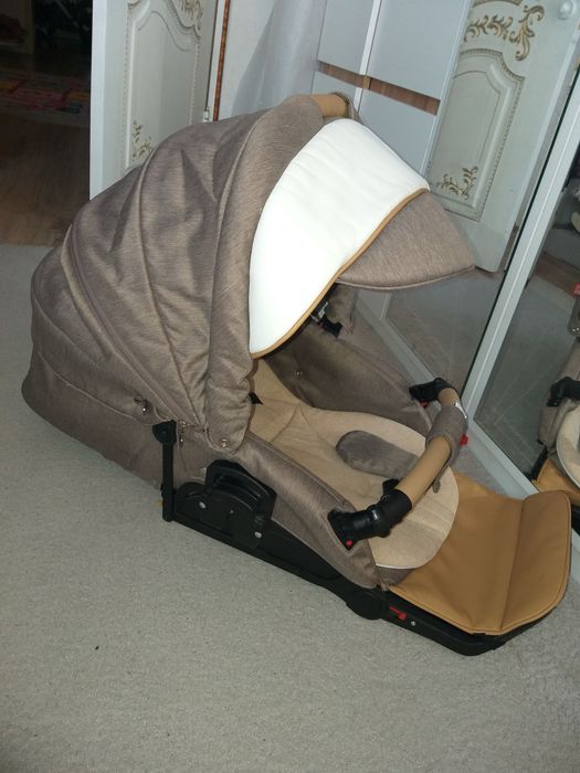 Продам коляску 2в1 срочно