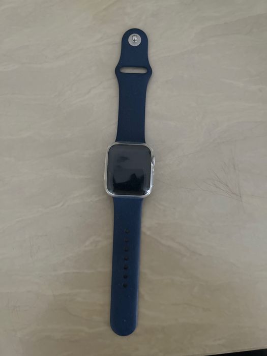 Смарт-часы Apple Watch SE