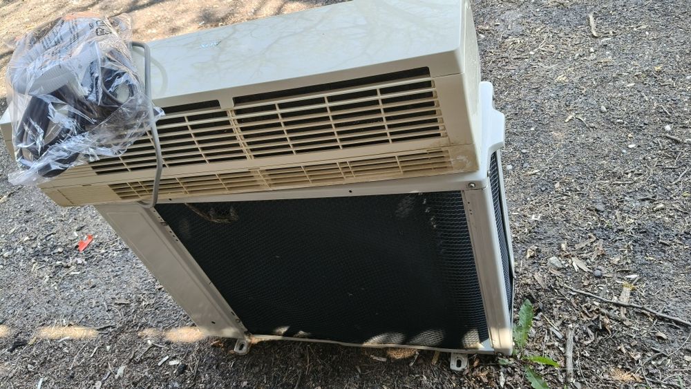Aer Conditionat Aux 12.000 Btu În Perfecta Stare de Functionare