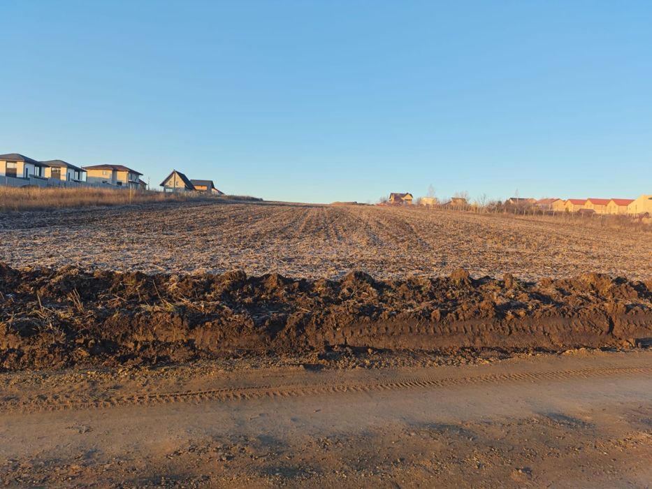 Teren intravilan de vanzare Rediu - Valea Lupului