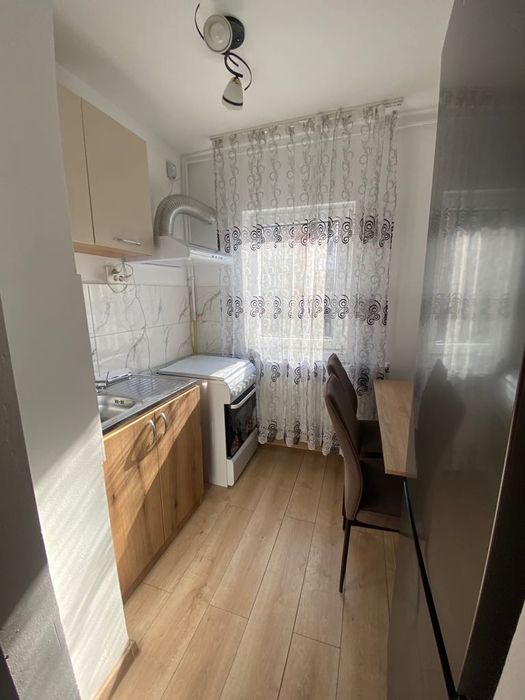 Închiriez Garsonieră Vulcan recent renovată modern și utilată