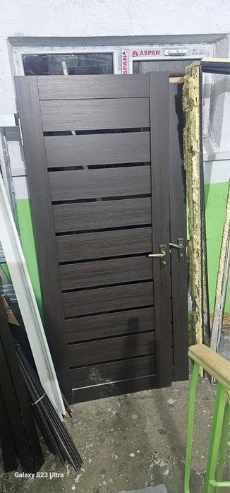 Есік сатылады срочно!!