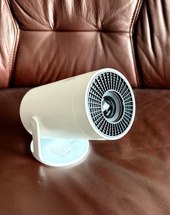 Проектор, Mini LED,домашно кино. Модел AMX 100