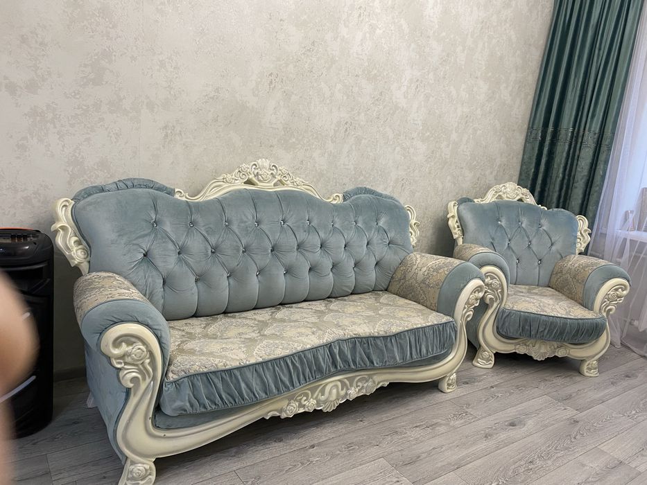 Продам диван и 2 кресла