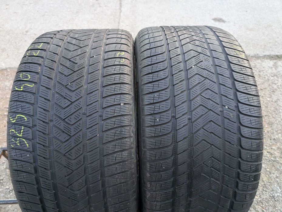 SET 2 Anvelope Iarna 325/40 R22 PIRELLI Scorpion Winter 114V
