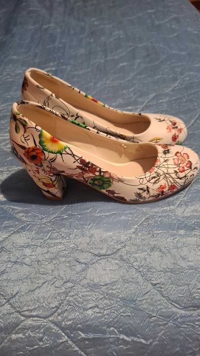 Чисто нови обувки