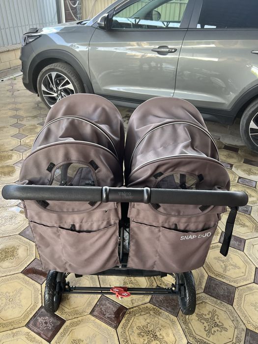 Коляска для близнецов либо погодок Valco Snap Duo