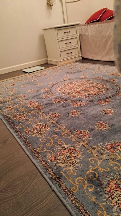 Ковер б/у продам