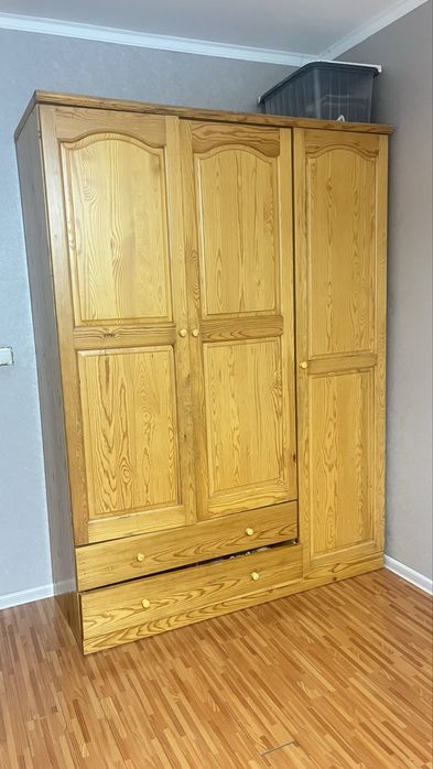 Шкаф для одежды.