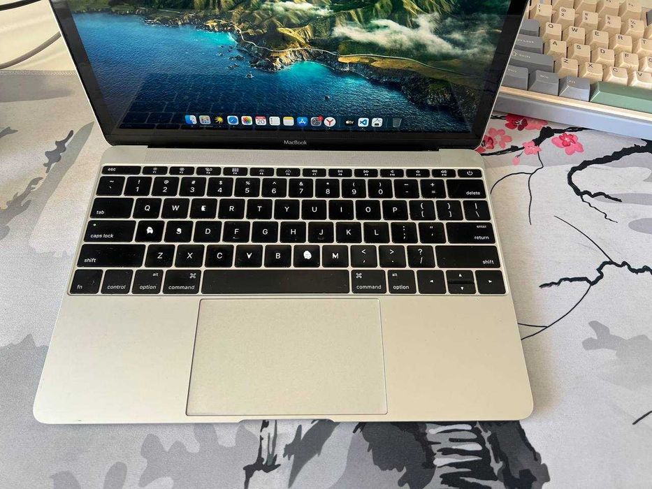 MacBook Retina 16 / 8GB / 512GB