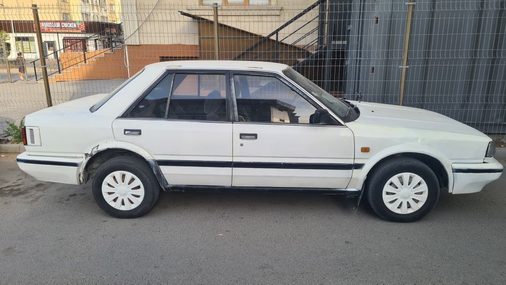 Nissan bluebird  1988