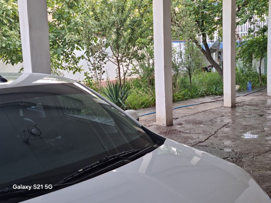 Srochna Ikki qavatli kotta xovli sotiladi.