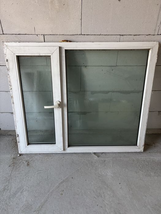 Продам 2 Окна Б/у