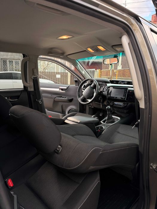 Toyota Hilux 2.4D 4x4