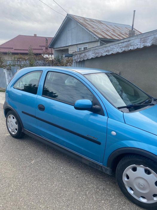 Vând Opel CORSA 2002