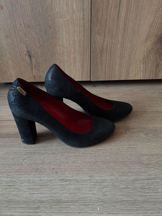 Дамски обувки с ток