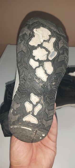 Vand cizmulite fetita imblanite marimea 32