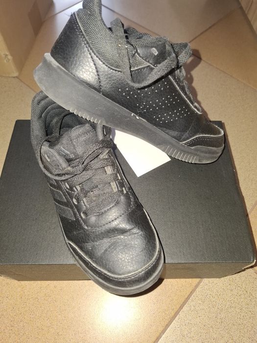 Детски кожени маратонки адидас