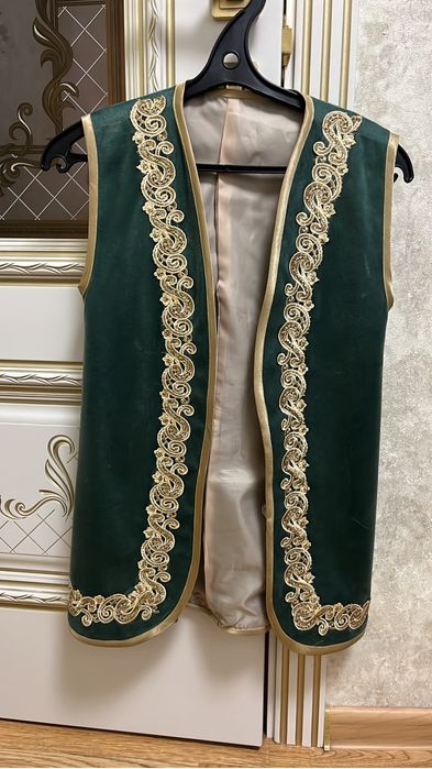 Продам желет национальный