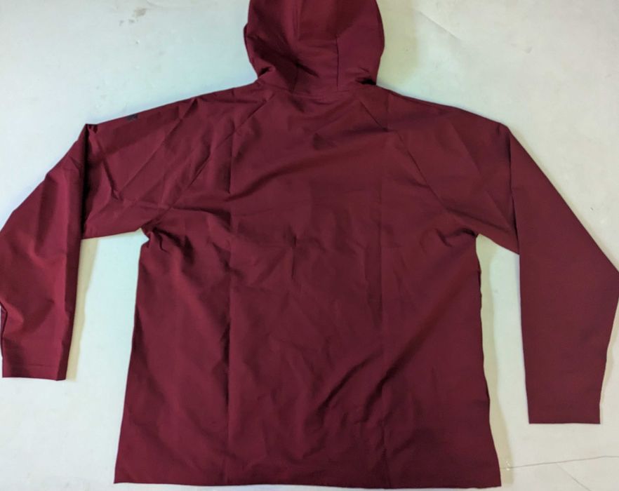 Under Armour Sportswear Woven Hooded мъжка ветровка от Сащ