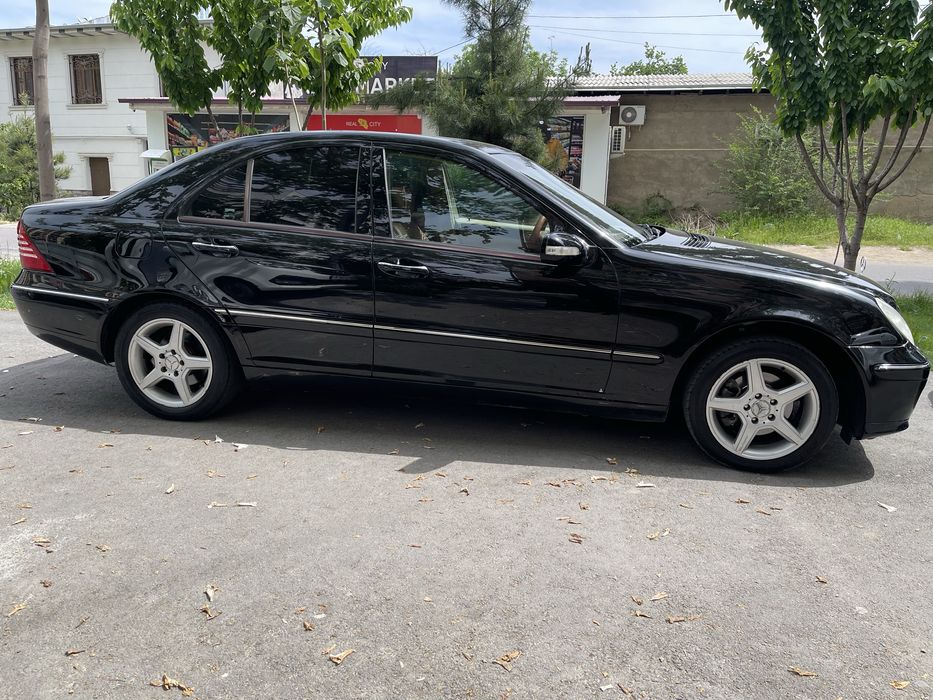 Продается Mercedes-benz w203 kraska polniy osvejit qilingan