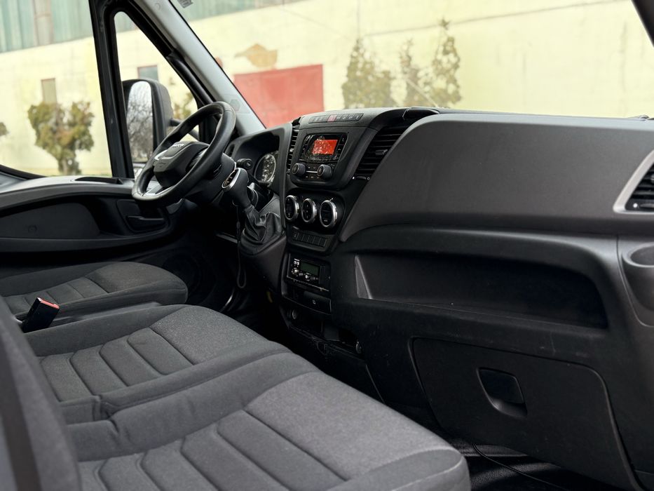 Iveco Daily  15 Europaleti  HIT-MATIC 8 trepte 2022  de 3.5 T
