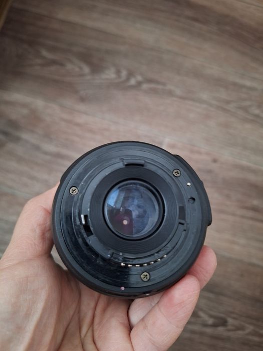 Объектив Nikon D3000