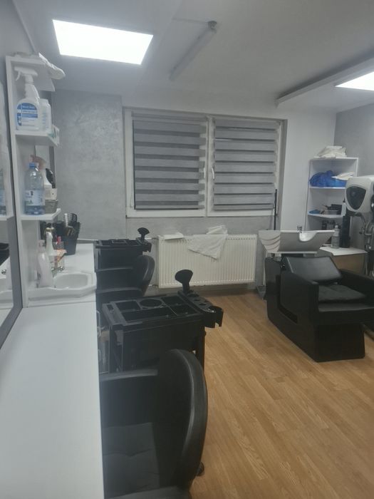 Salon Zona Nufarul central cauta personal in regim pfa ,cosmetica ,coafura,frizerie ,manichiurs