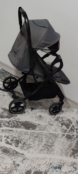 Коляска чемодан лёгкая