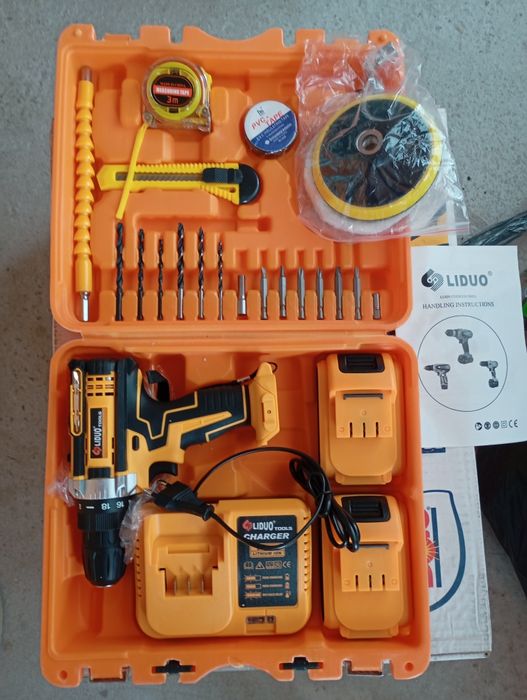 Винтоверт с 2 батерии и зарядно