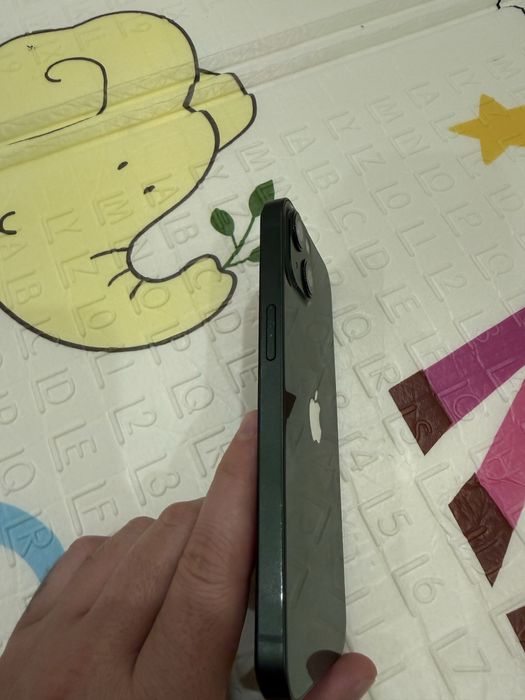 Продаю айфон 13, 128 green
